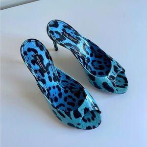 Dolce & Gabbana heels, so pretty! Blue leopard!